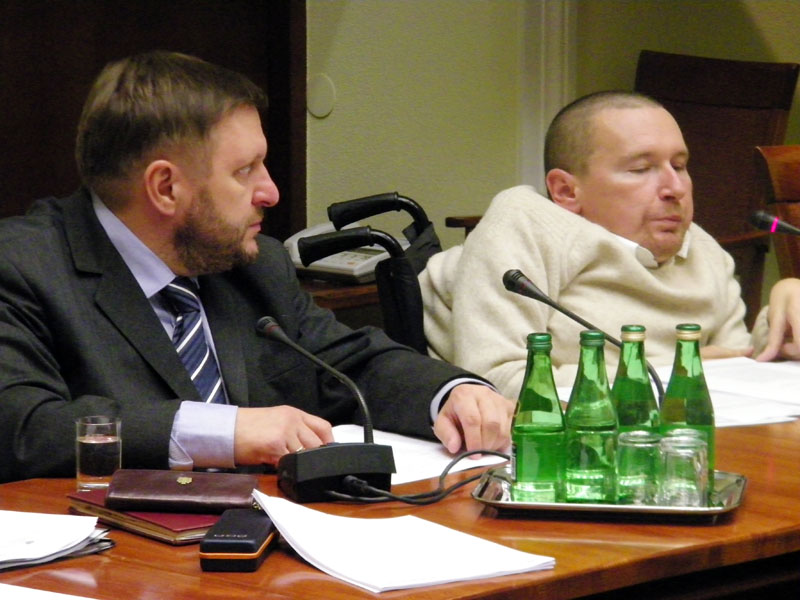 Posłowie Sławomir Piechota i Marek Plura na posiedzeniu Komisji 6.10.2010 r.
