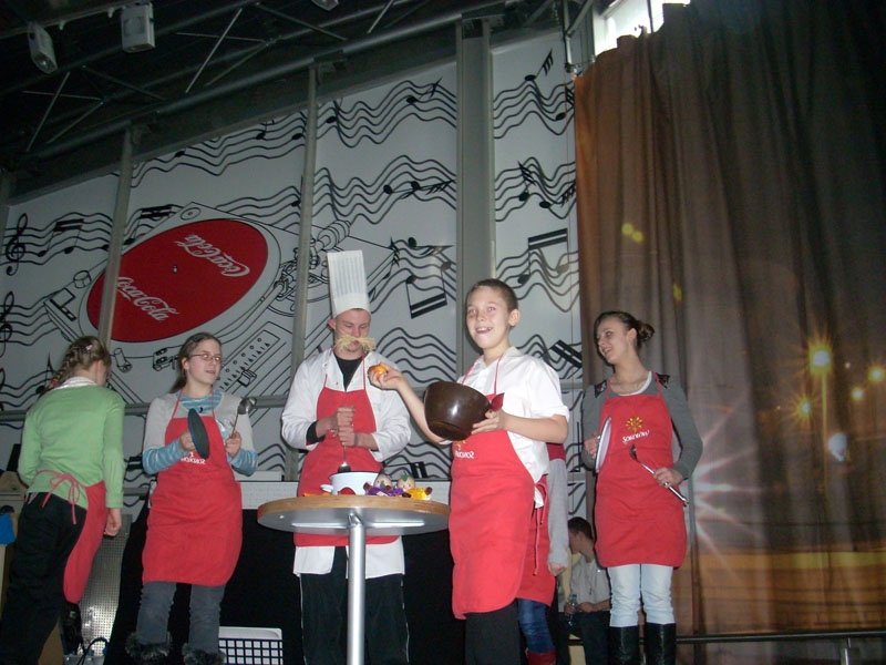 Zespół ABBA z ZSS Nr 10 w Katowicach zaśpiewał Hasta Manana