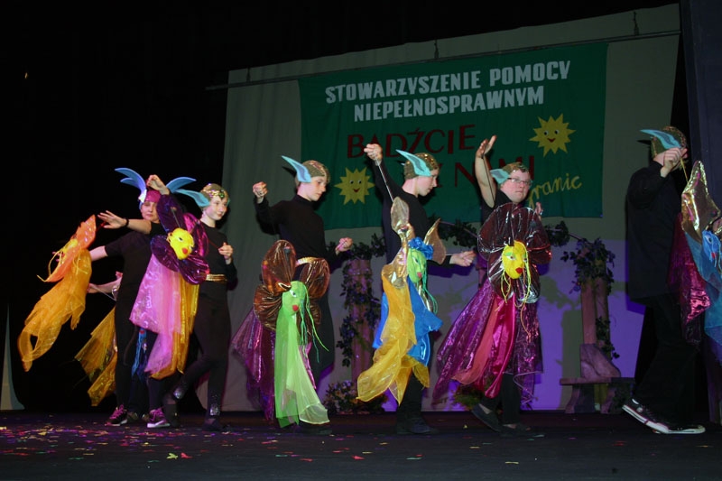Zespół Kuleczki z SOSW nr 3 przy ul. Praskiej zaprosił w baśniowy świat krainy elfów