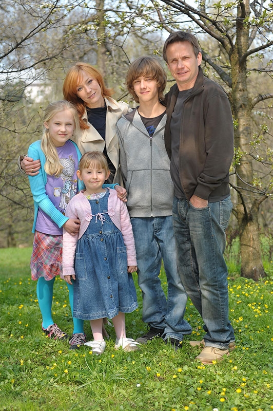 filmowa rodzina - rodzice Jasiek i dwie jego siostry