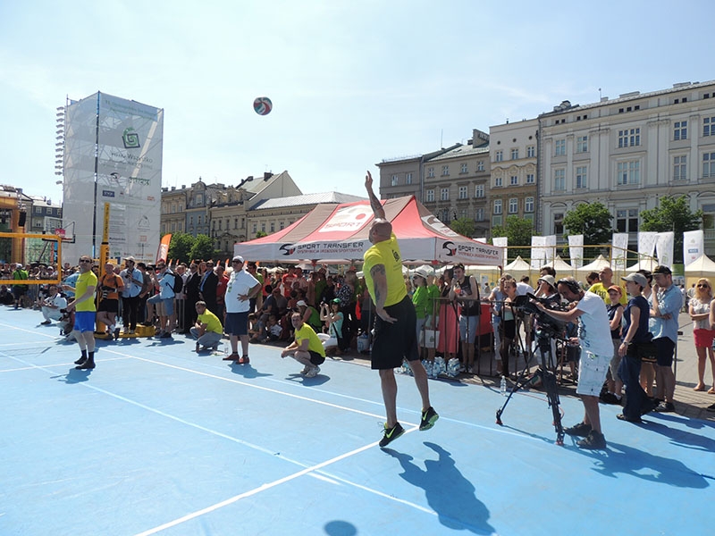 Sport królował na krakowskim Rynku