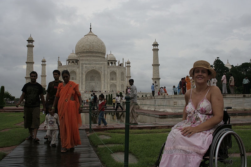 Autorka przy Taj Mahal w Agrze, Indie