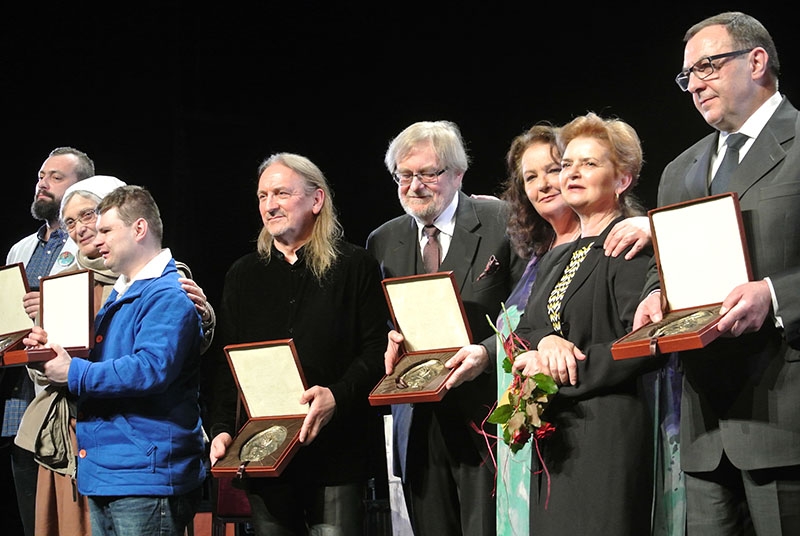 Artyści z niepełnosprawnością w Słowackim, czyli Albertiana na medal