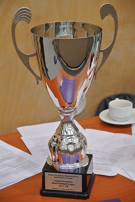 Puchar dla zwycięzców turnieju w Krakowie