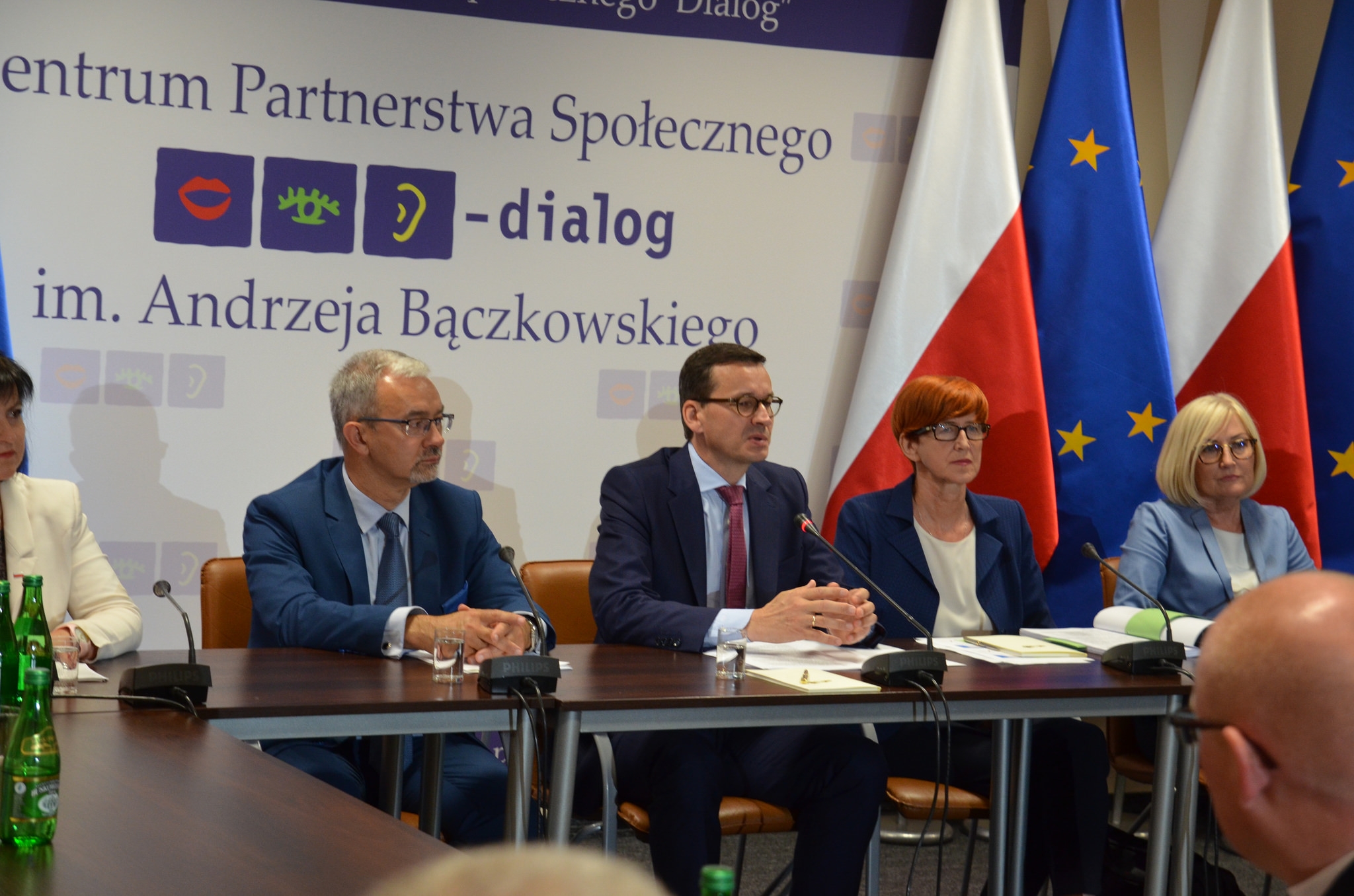Rząd prowadzi politykę solidarnościową, zapewnił premier Morawiecki