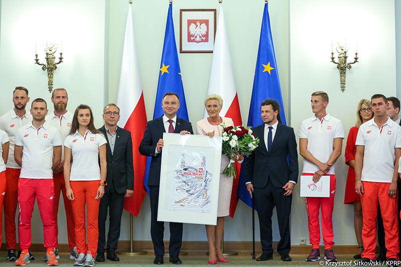 Para Prezydencka i minister Witold Bańka pogratulowali paralekkoatletom