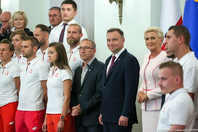 Para Prezydencka i minister Witold Bańka pogratulowali paralekkoatletom