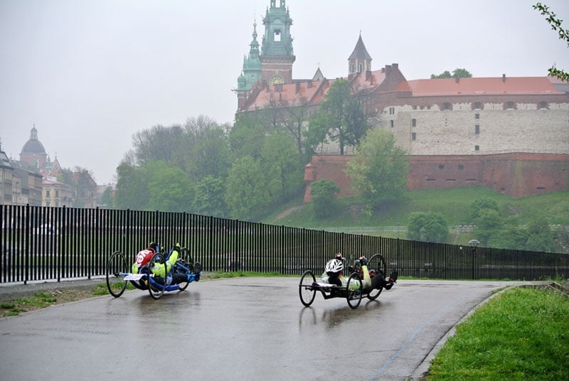 Maratońskie wyzwanie dla wszystkich. Deszcz i rekordy w Krakowie