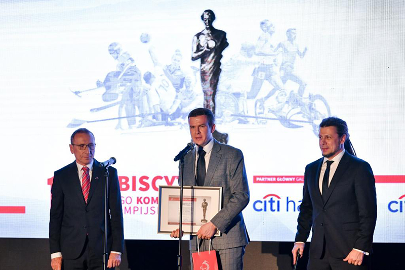 Dyplom uznania za wkład w propagowanie sportu paraolimpijskiego wręczono prezydentowi WADA Witoldowi Bańce, który przez ostatnie 4 lata był ministrem sportu i turystyki