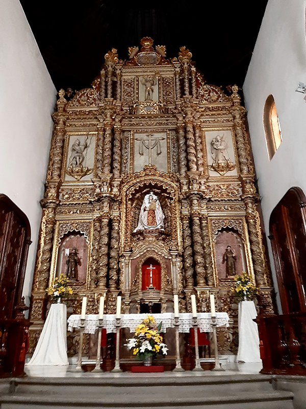 Barokowy ołtarz kościoła Nuestra Señora de la Peña de Francia