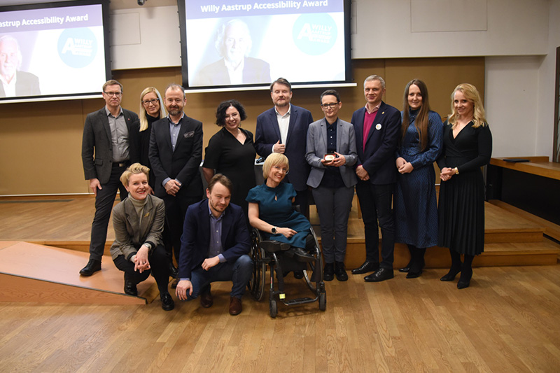 Członkowie i członkinie kapituły nagrody Willy Aastrup Accessibility Award wraz z laureatkami