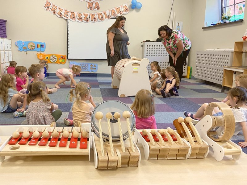 Jak muzyka pomaga przebodźcowanym dzieciom?